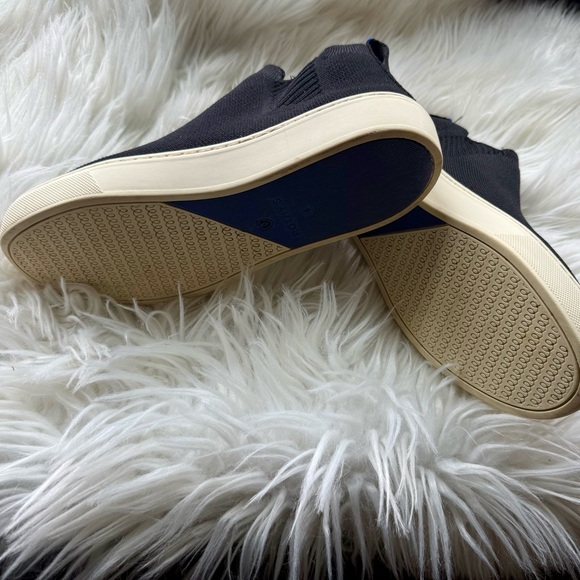 Rothy’s Black Chelsea boots - Picture 2 of 6